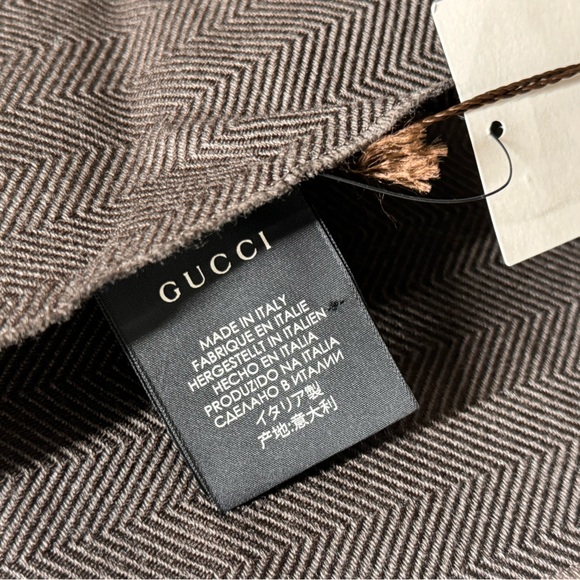 BLACK FRIDAY SALE - Gucci Brown Striped Wool Crest Scarf NWT - Picture 10 of 11